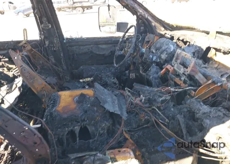 2018 Ram 2500 Lone Star 4X4 6'4 Box from USA, damaged, VIN 3C6UR5DL1JG351240